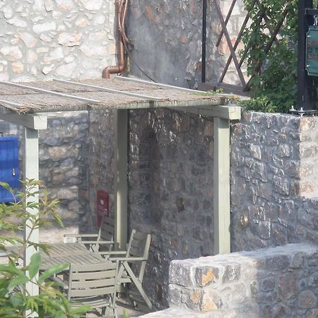 To Petradi Daire Avgonima Dış mekan fotoğraf
